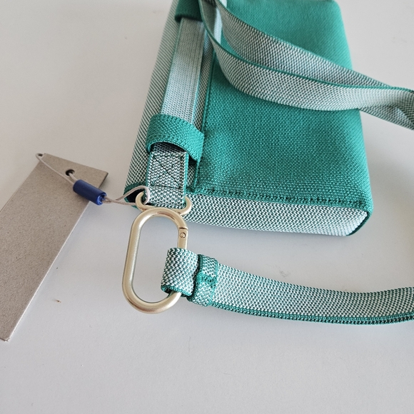 NWT Rothy's | The Belt Bag Sea Crossbody Purse - Picture 7 of 9